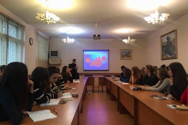 45023175_2157140567877941_7513833525284438016_n