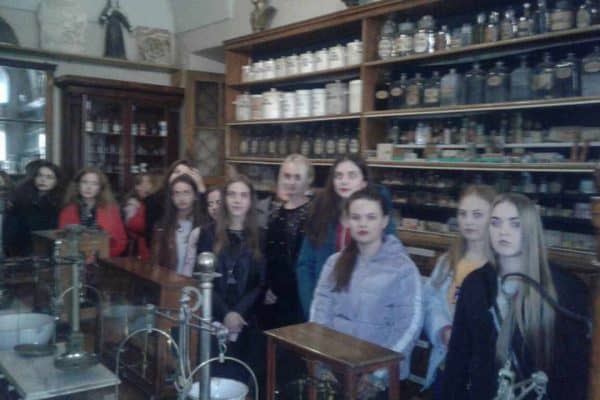 46243068_1149435578543532_7932065676653494272_n