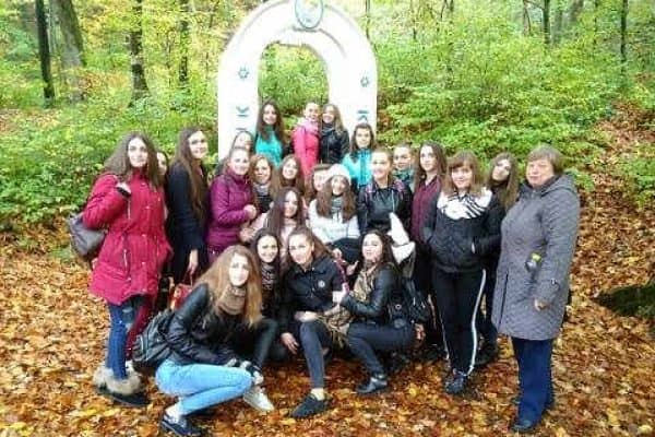 46473211_350142899123251_3517774705882824704_n