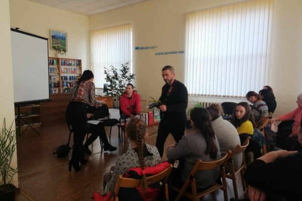 53185796_361345244708421_4788996407438606336_n