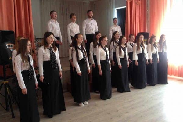 57070951_2325316774367796_2406862813269065728_n