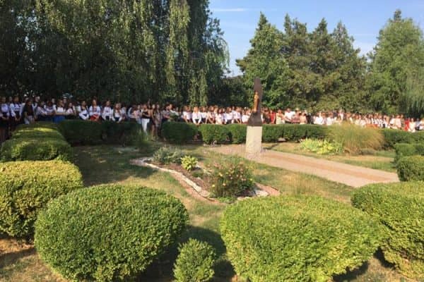 0-02-0a-ae15c375eb0dcd233d37e0783e9d67ab9de50899f5027c21eb24f02f0493d87c_full