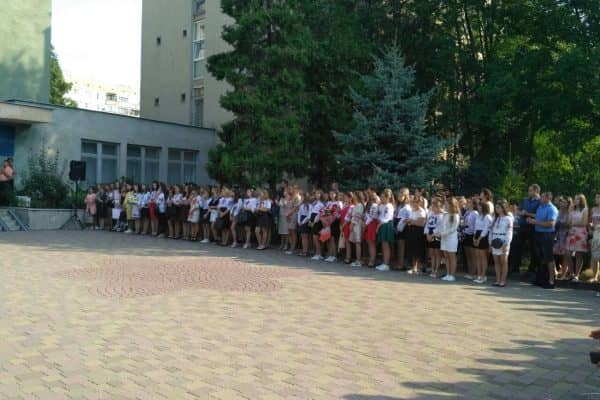 0-02-0a-db3ec1bbf36c0eb99cc938ba6103b6fc11b19ff198498923f4f7ad8e5528d65e_full