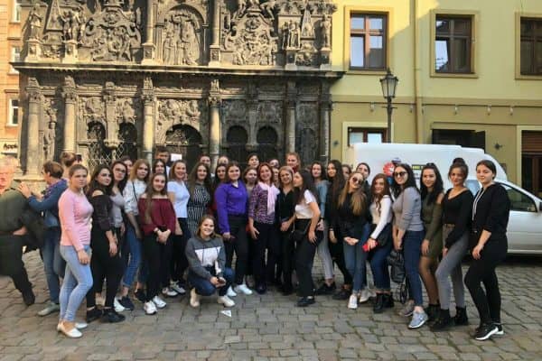 0-02-04-d22045c58f13dd6765f780922e32b318d6bb9580a6c9854f33d388a9e4195bd7_full