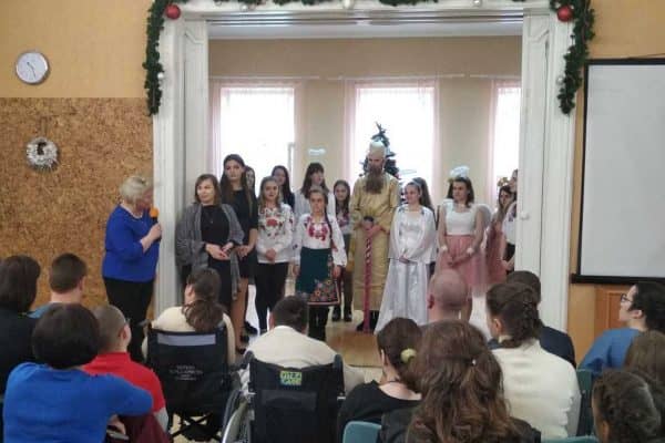 0-02-0a-e182e797a75e3179bd368d51fafcf6c4c4f675c07d3598ba940f409924ffa54e_full